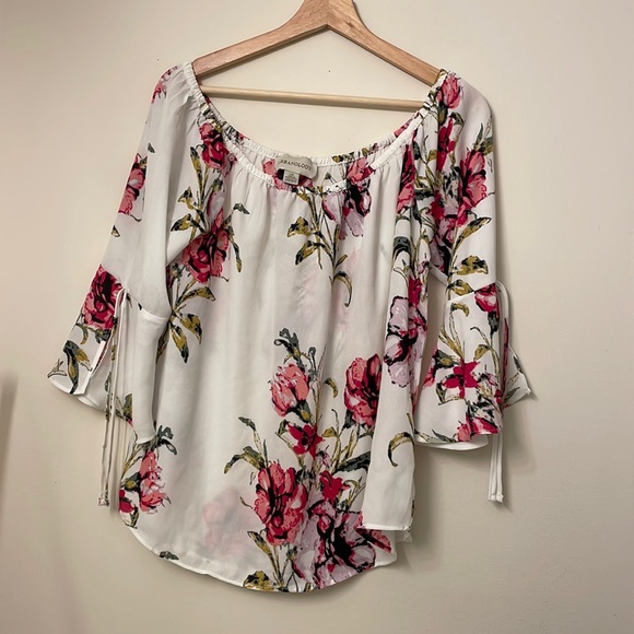 Flowy Floral Blouse - Picture 1 of 2